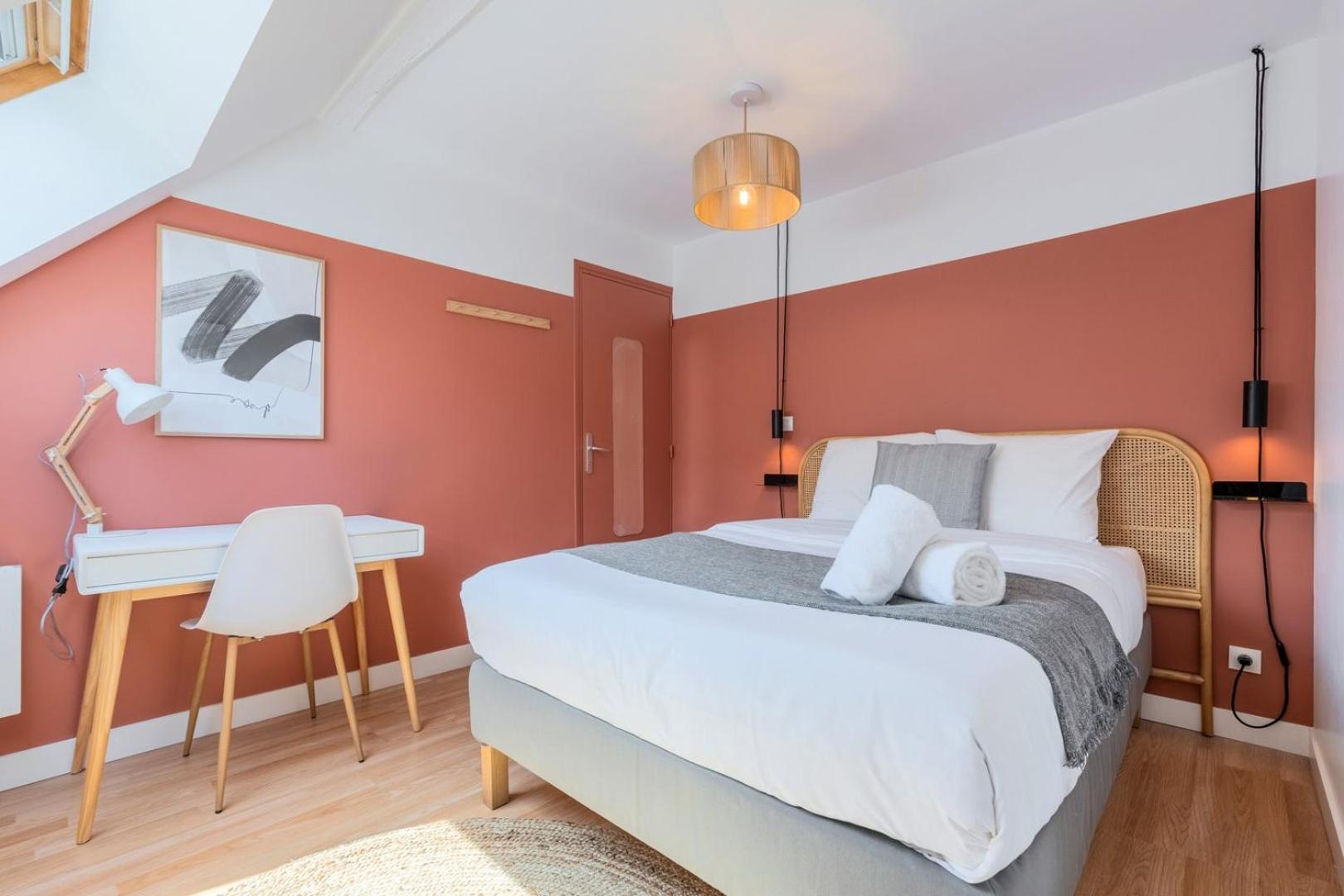 Bright 3-Bedroom 2-Bathroom Flat Лил Екстериор снимка