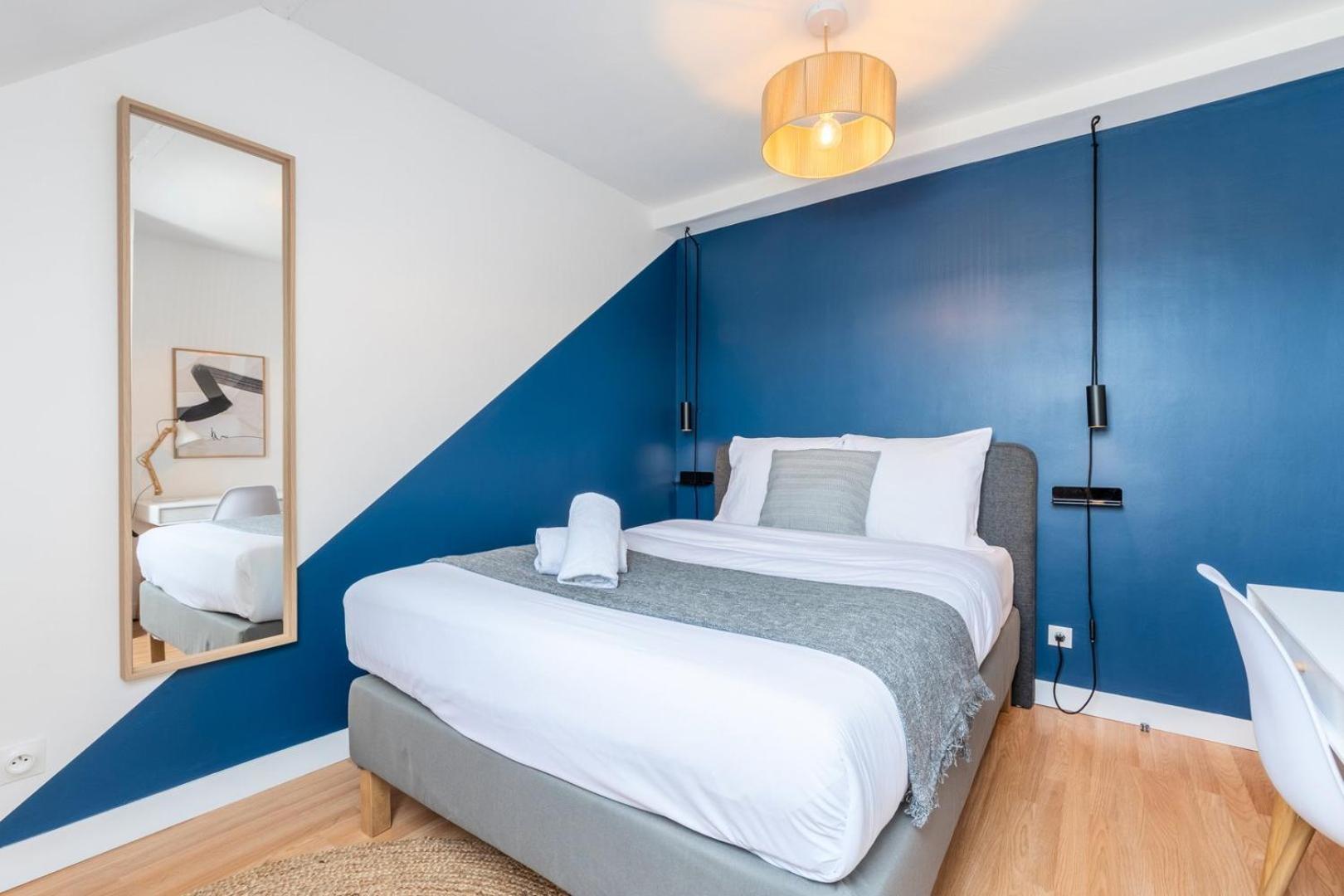 Bright 3-Bedroom 2-Bathroom Flat Лил Екстериор снимка